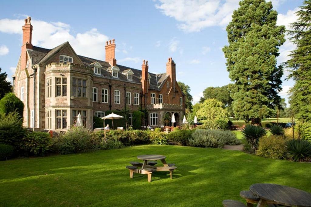 Hotel Rothley Court By Greene King