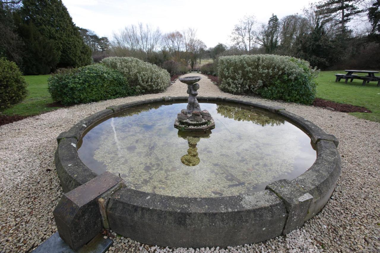 Rothley Court By Greene King Hotel 3*